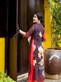  Đầm dài voan cổ tròn hai tà họa tiết, tay loe 