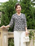  Áo thun lưới Hạnh cổ V cách điệu, tay lửng 