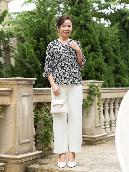  Áo thun lưới Hạnh cổ V cách điệu, tay lửng 4421/4.505 