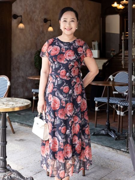  Hạnh Đầm dài cổ tròn, in họa tiết hoa hồng, tay ngắn 4628/5.38 