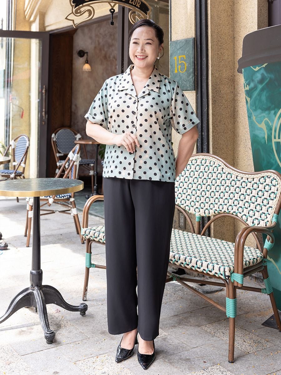  Hạnh áo sơ mi in họa tiết bi đen, phối màu lãng mạn, tay ngắn 5402/5.152 