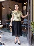  Hạnh áo tay liền, cổ tròn xẻ V, thắt nơ xinh xắn 