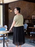  Hạnh áo tay liền, cổ tròn xẻ V, thắt nơ xinh xắn 