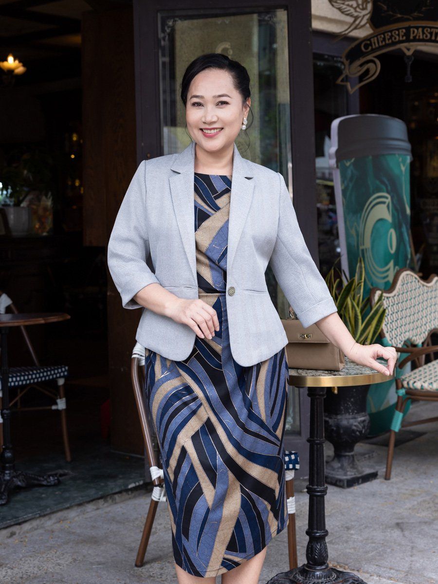  Áo vest Hạnh, sọc xám, 1 nút tay lửng 