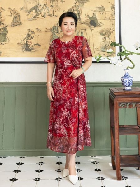  Đầm dài Hạnh cổ tròn,eo quấn hoa hồng, tay ngắn 