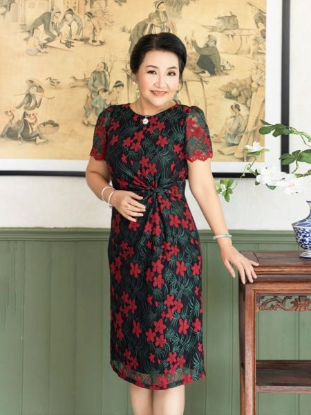  Đầm Hạnh cổ tròn ren 3D, eo xếp cách điệu, tay ngắn 