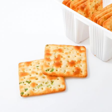 banh-quy-lat-hanh-la