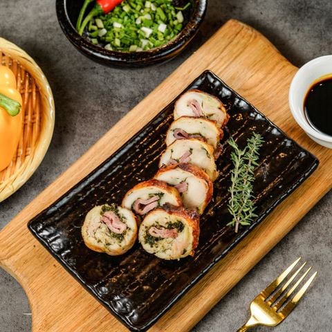  Gà cuộn rau thơm kiểu Ý 
