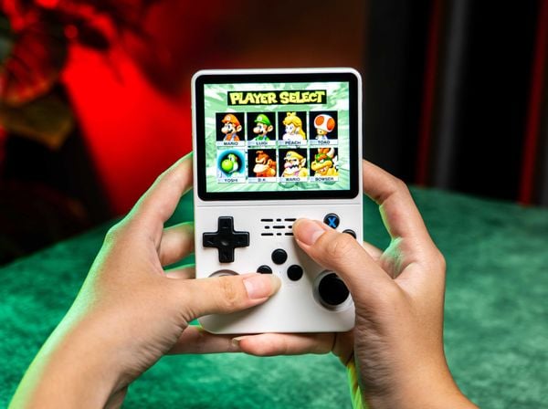  Máy chơi game R36S - Cài sẵn phần mềm và kho game hay chọn lọc 