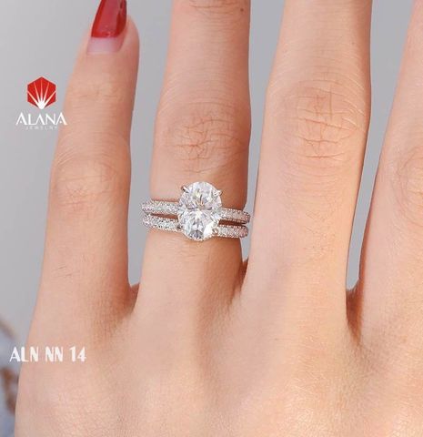  NHẪN NỮ KIM MOISSANITE OVAL WHITE 10x14 , VÀNG TRẮNG 14K 