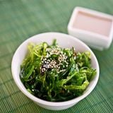 Rong Biển trộn mè