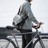  Túi đeo chéo TOMTOC PREMIUM MESSENGER BAG COMMUTING & TRAVEL 16-INCH 