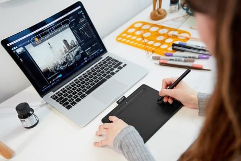  Bảng vẽ Wacom Intuos S (Bluetooth, Black) 