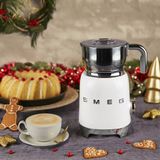  Máy tạo bọt sữa tự động SMEG MFF01 