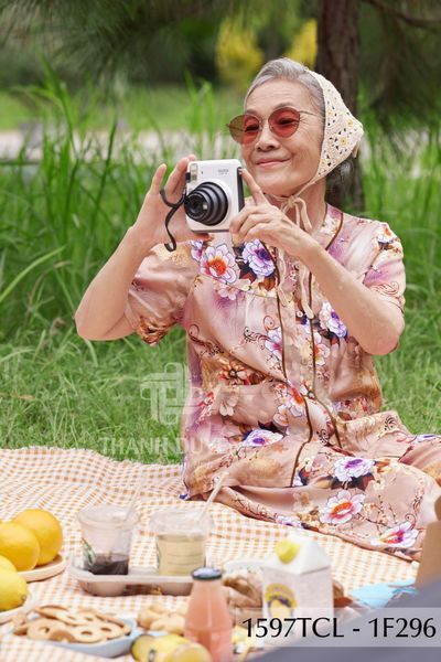 1597TCL(F) Đồ bộ Tole cho bà mặc nhà Thành Duyên, cổ lá trầu , tay ngắn, quần lửng, không rút, thoáng mát (08-23)