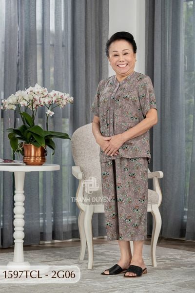 1597TCL- Đồ bộ Tole cho bà mặc nhà Thành Duyên, cổ lá trầu , tay ngắn, quần lửng, không rút, thoáng mát (23-10-2024)