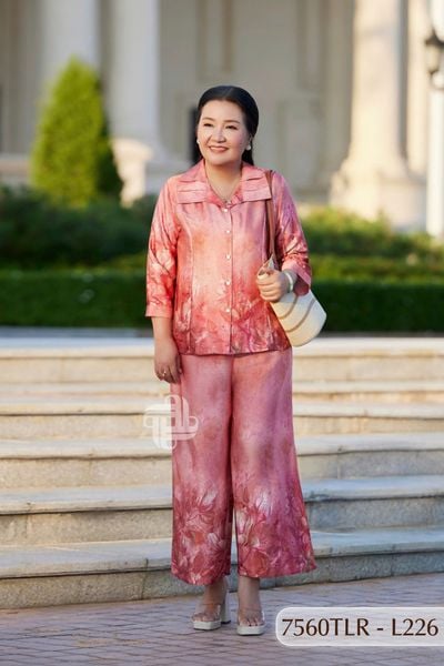 7560TLR- Đồ bộ Lụa nữ trung niên mặc nhà Thành Duyên tay lỡ cỏ xếp ly, quần dài