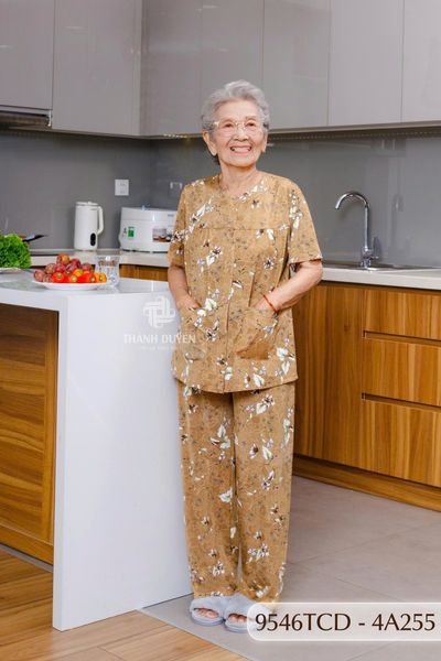 9546TCD(4A) Đồ bộ bông cho bà mặc nhà Thành Duyên chất liệu Thun cao cấp, cổ tròn, tay ngắn, quần dài (2025)