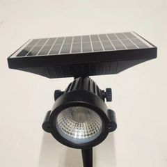 Đèn bãi cỏ năng lượng mặt trời chiếu sáng sân vườn, bãi cỏ, cây cảnh