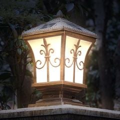 Đèn LED Trụ Cổng Năng Lượng Mặt Trời Liền Thể Mái Chóp Hoa Văn Nhọn Màu Vàng Đồng