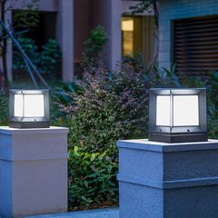 Đèn Trụ Cổng Biệt Thự Năng Lượng Mặt Trời Hình Vuông Màu Đen