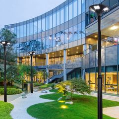 Đèn Năng Lượng Mặt Trời Sân Vườn Hình Đĩa Bay UFO 200W 400Led