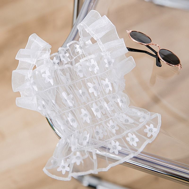  Áo lưới hoa trắng 