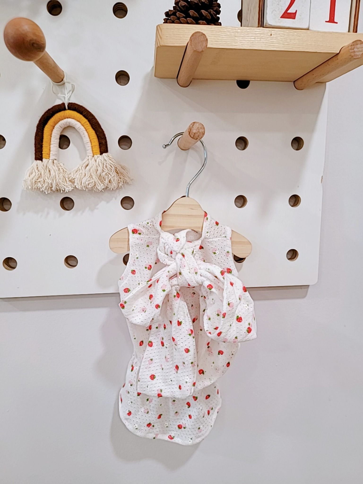  Áo White Cherry Ribbon I Am Dog 