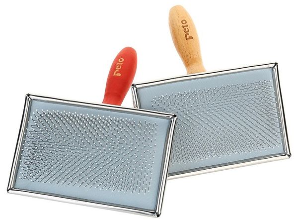  Lược cán gỗ ngắn 