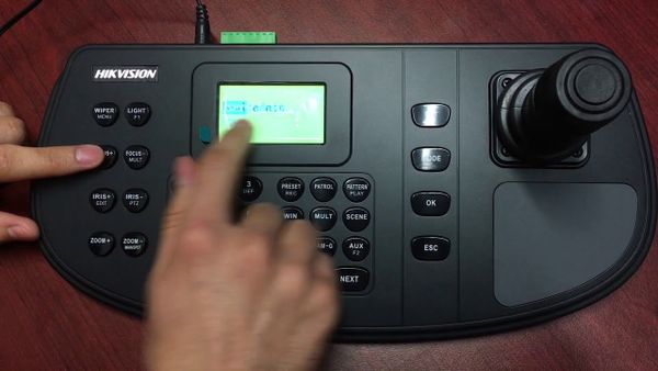  Bàn Điều Khiển Camera PTZ Hikvision DS-1200KI 