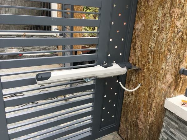  Motor Cổng Tự Động Tay Đòn BDA-820 SW3 350Kg 