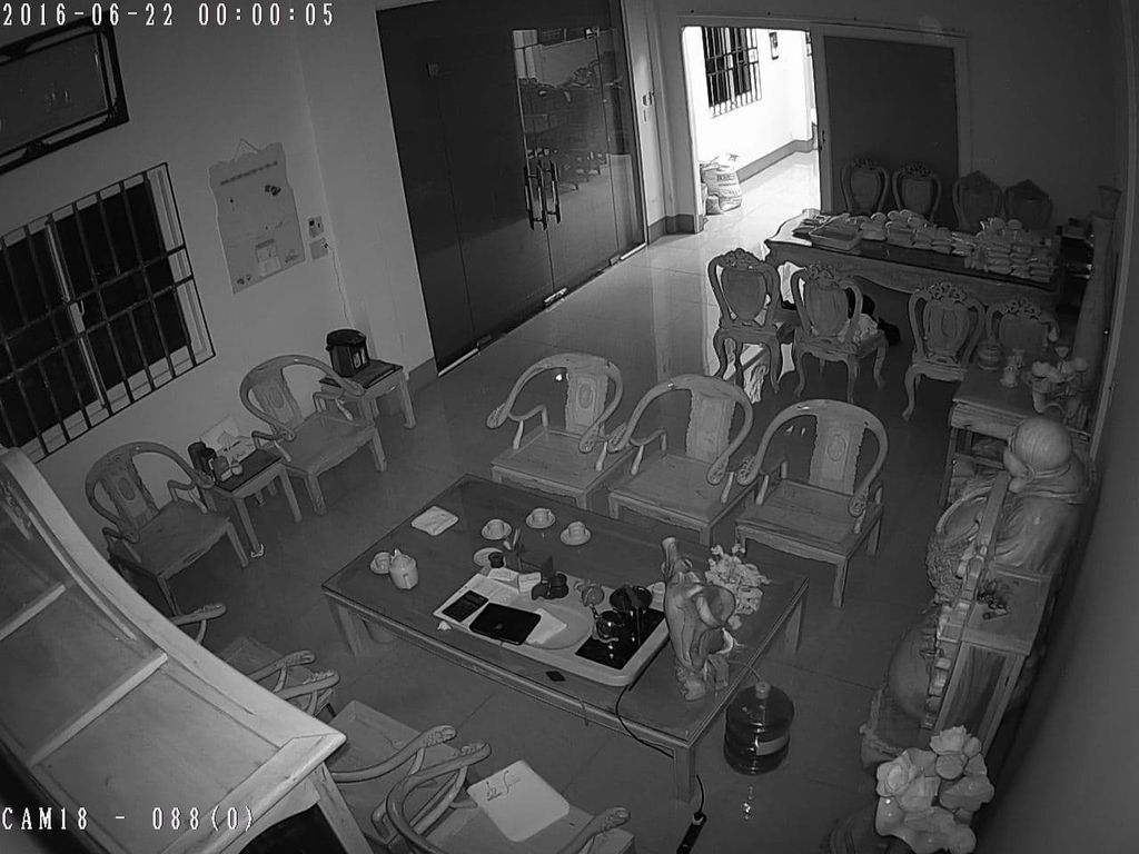 Camera Dahua DS2130DIP 1.0 Megapixel, Micro Led IR 30m,Ống kính F2.8mm góc nhìn 81 độ, PoE, Onvif