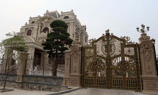  Cổng nhôm đúc biệt thự 
