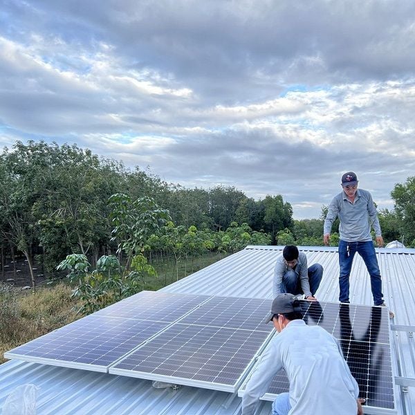 Lắp Đặt Điện Năng Lượng Mặt Trời 3KW Cho Hộ Gia Đình 
