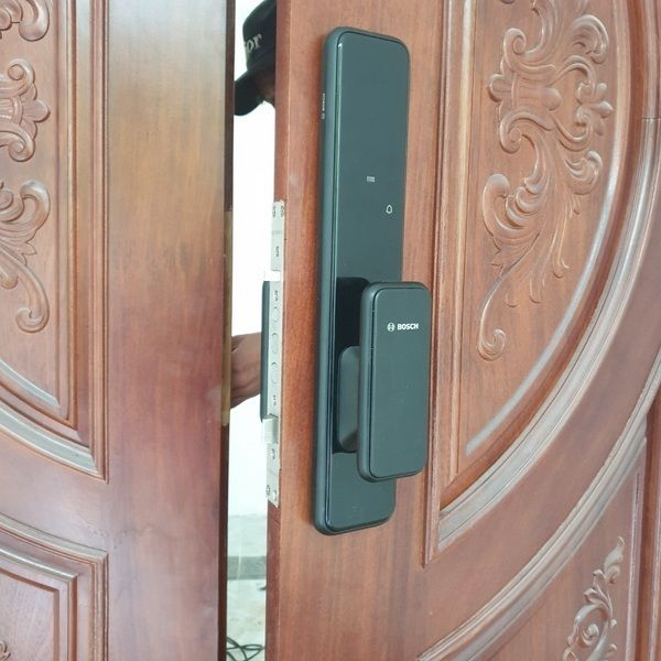 Khóa Cửa Vân Tay Bosch EL600K - Màu Đen