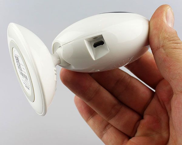  Camera IP Wifi HIKVISION DS-2CV2U21FD-IW(B) 2.0 Megapixel, F2.8mm, Hồng ngoại 10m, MicroSD, âm thanh 2 chiều 