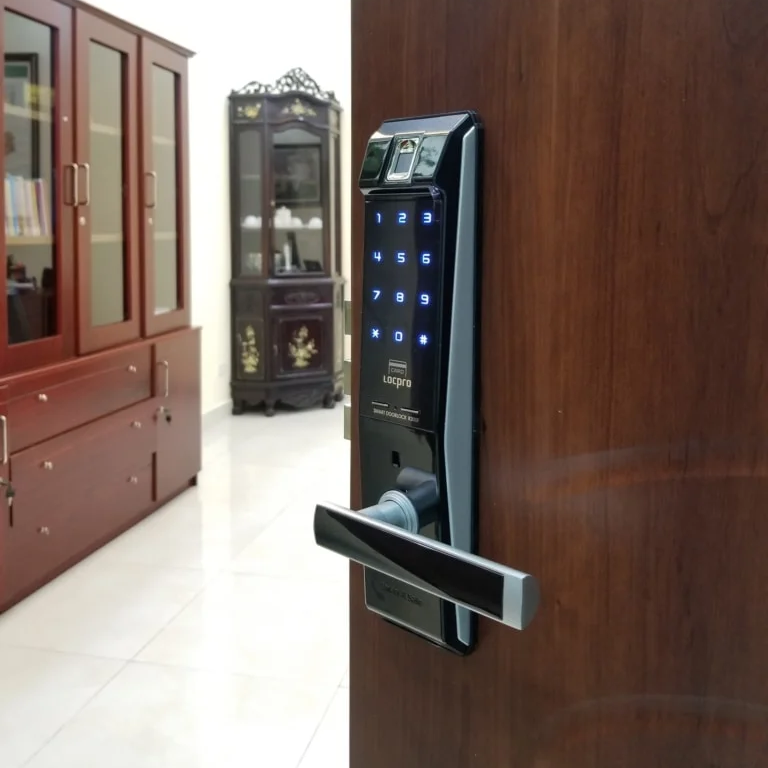 Khóa Cửa Điện Tử Locpro K300F