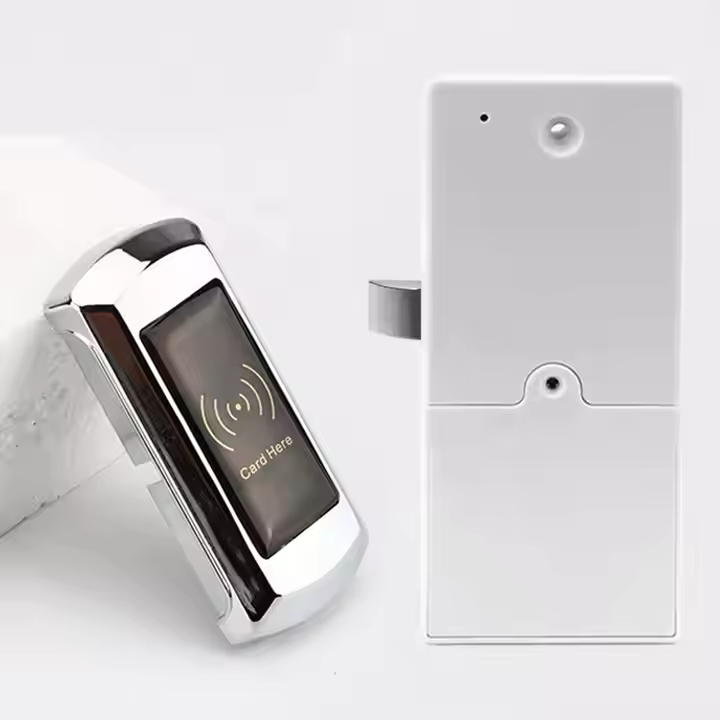 Khoá thẻ từ tủ đồ