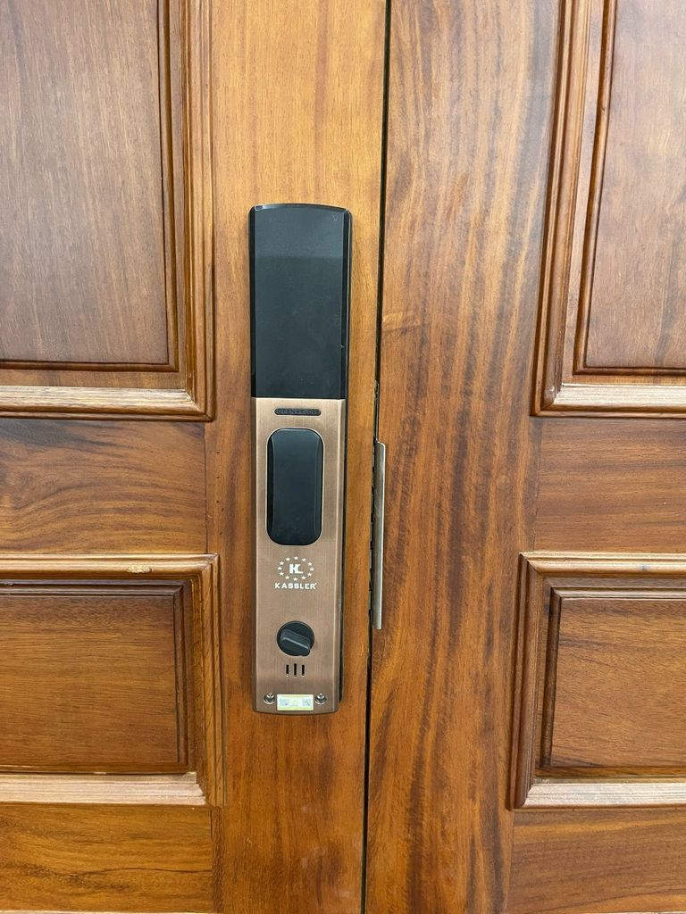 Khóa Cửa Vân Tay Kassler KL-828 App