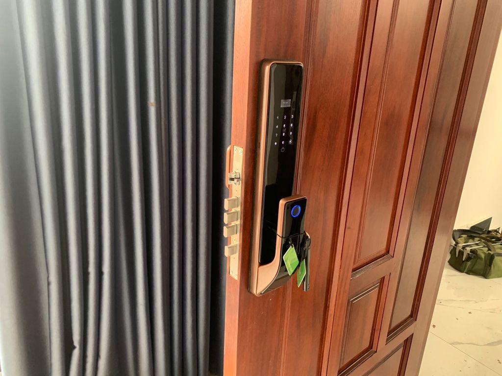 Khóa Cửa Vân Tay Kassler KL-828 App