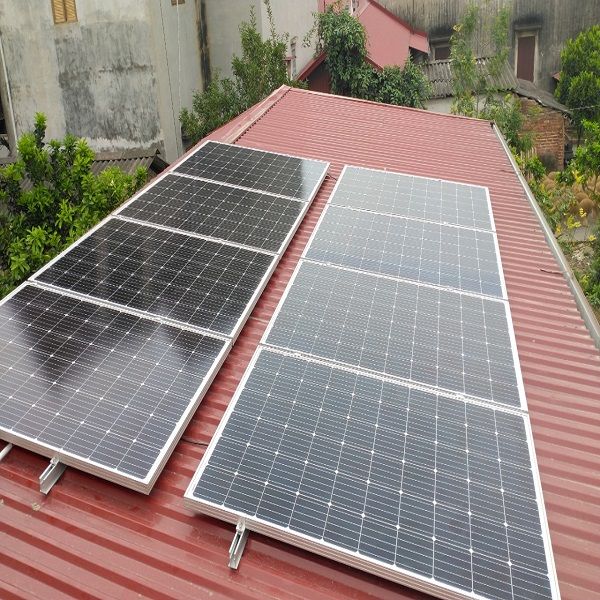  Lắp Đặt Điện Năng Lượng Mặt Trời 4KW Cho Hộ Gia Đình 