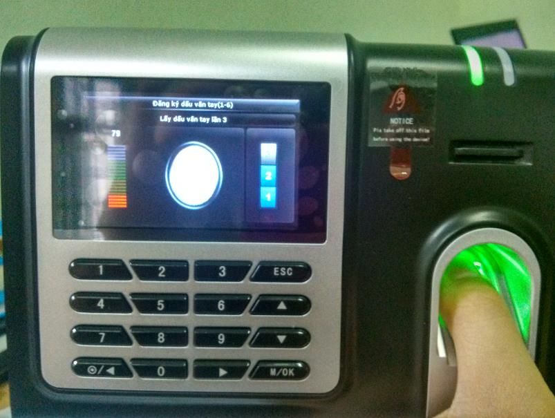 Máy chấm công RONALD JACK X628-C
