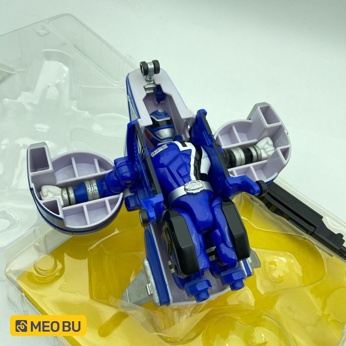 Rô bốt Deka Blue - Biến hình từ máy bay