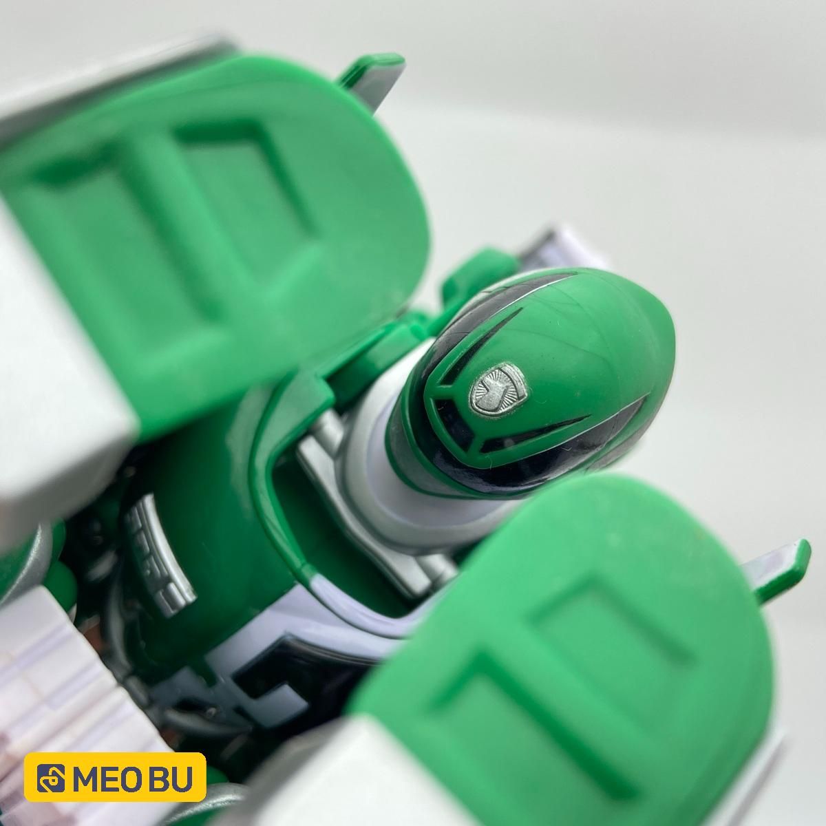 Rô bốt Deka Green - Biến hình từ xe tải