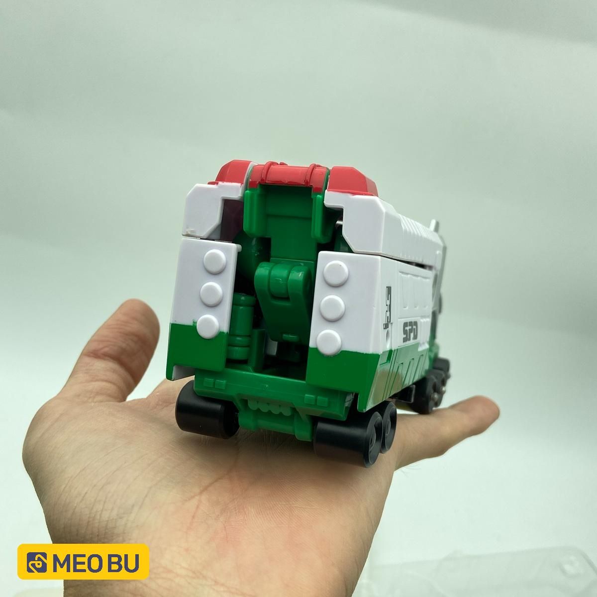 Rô bốt Deka Green - Biến hình từ xe tải