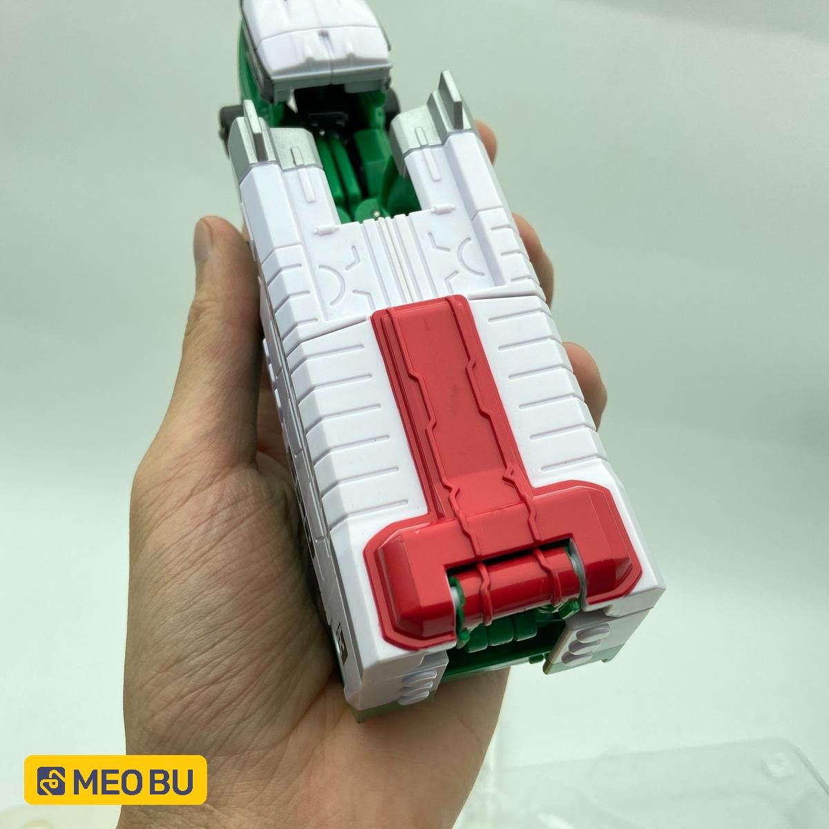 Rô bốt Deka Green - Biến hình từ xe tải
