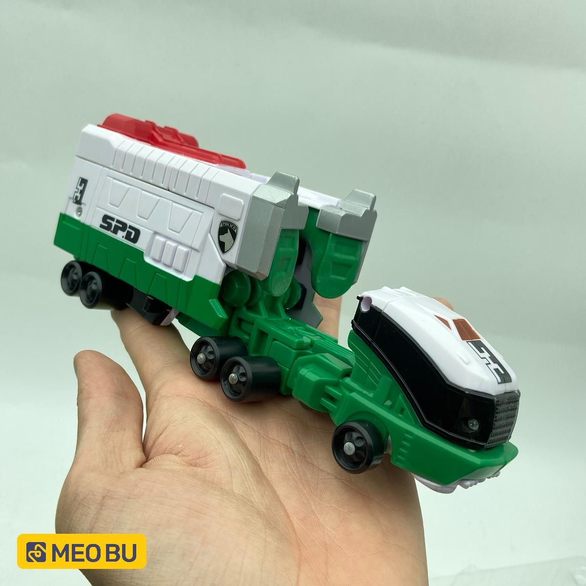 Rô bốt Deka Green - Biến hình từ xe tải