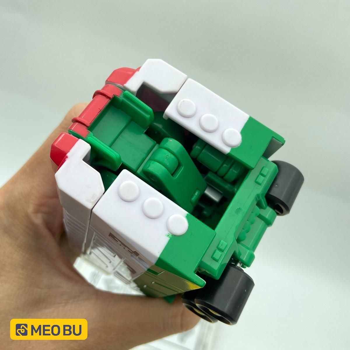 Rô bốt Deka Green - Biến hình từ xe tải