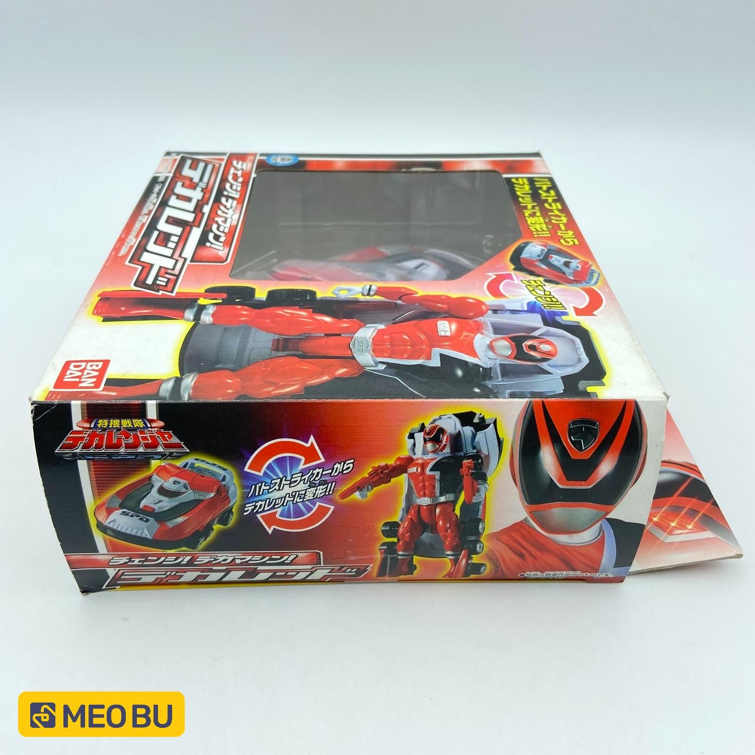 Rô bốt Deka Đỏ - Biến hình từ xe đua