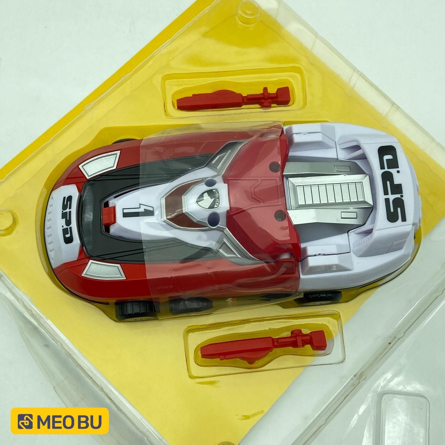 Rô bốt Deka Đỏ - Biến hình từ xe đua